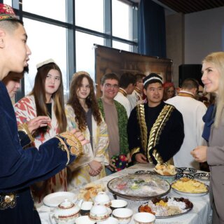 Масштабный фестиваль национальных культур «Россия дружбой народов сильна!»