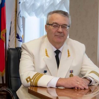 Поздравляем с днём рождения ректора ВГУВТ Игоря Константиновича Кузьмичева!